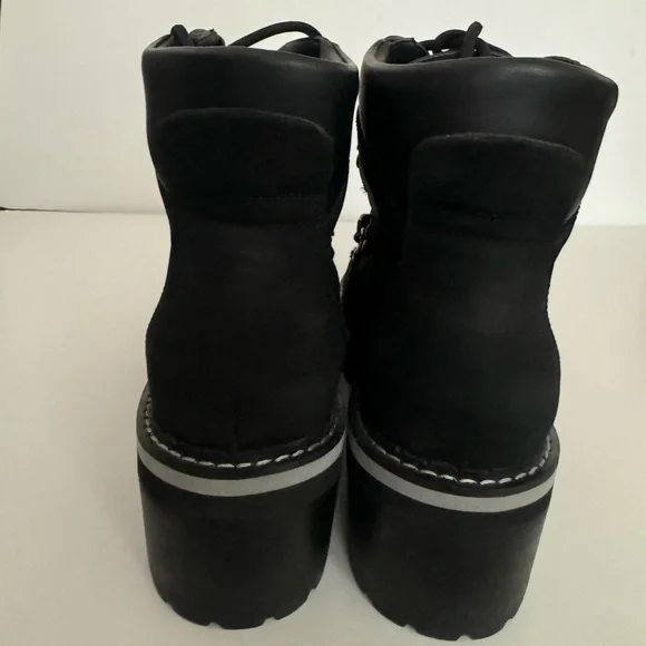 NWT Aerosoles Skylar Black Faux Suede Lace Up Booties, size 10 - Picture 10 of 11